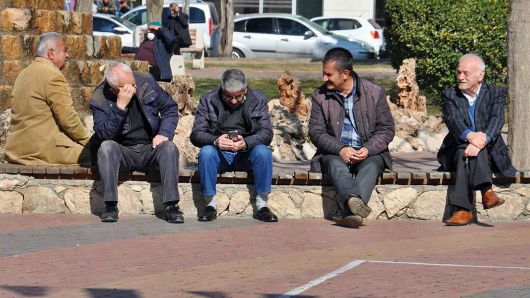 Emeklilerin en çok yaşadığı şehirler şaşırttı! Her olumsuzluğu rağmen o kent ilk sırada yer alıyor 10